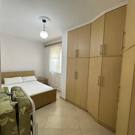 Sunrise Apartament ساراندا